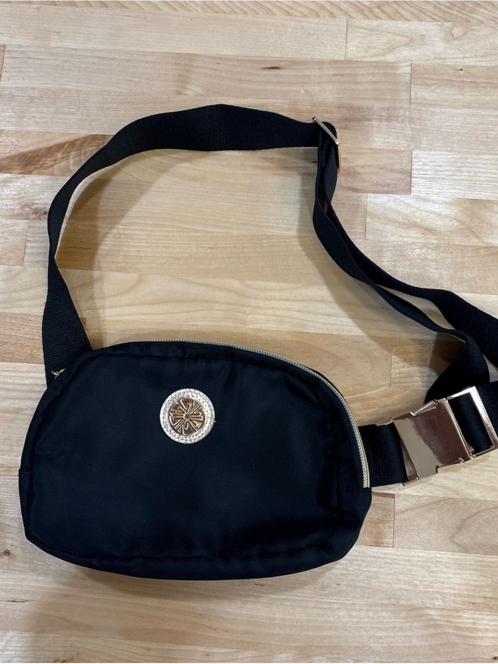 Lilly Pulitzer Black Nylon Jeanie Belt Bag Gold Buckle EUC